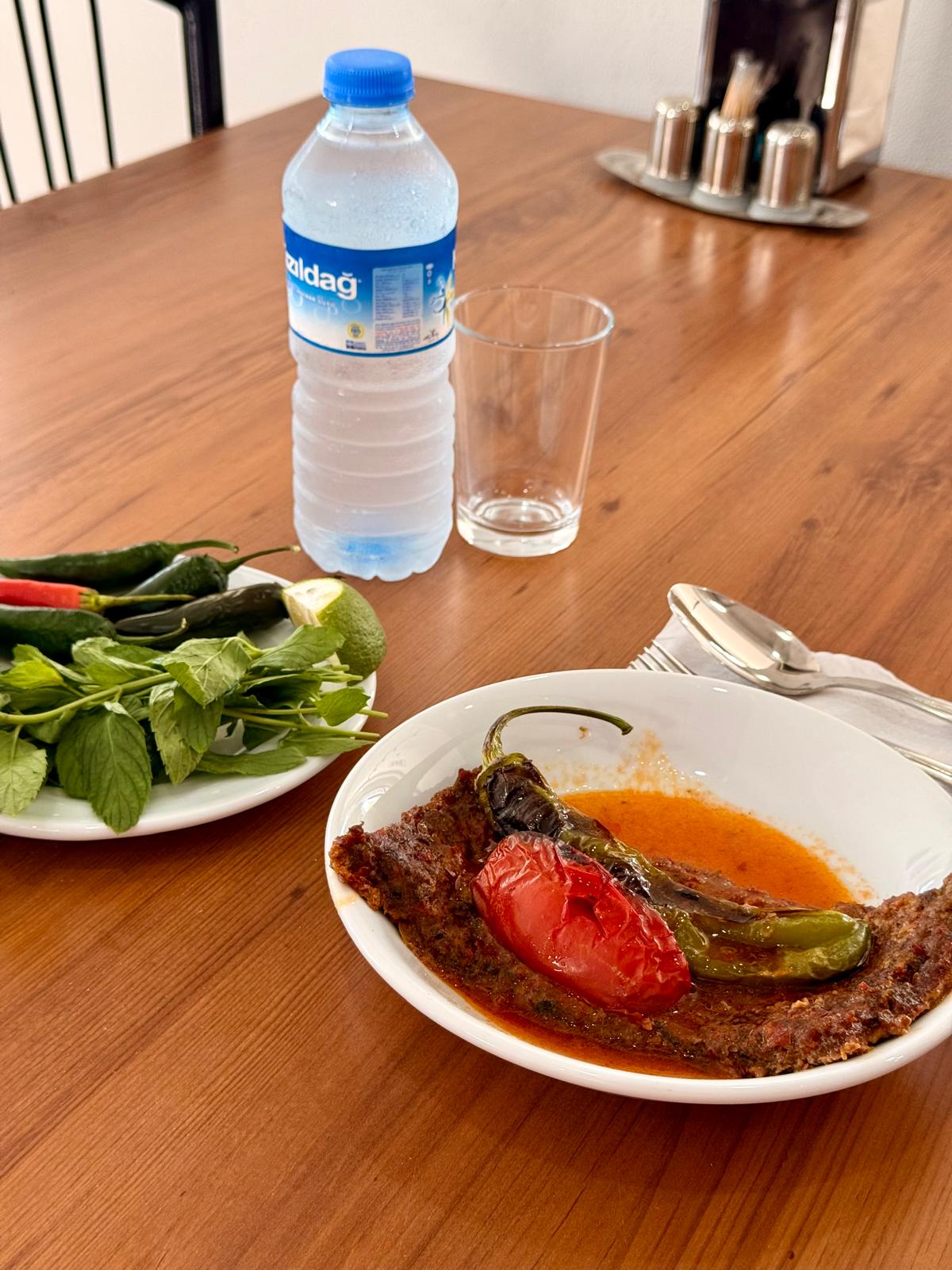 Geleneksel Antakya Tepsi Kebabı